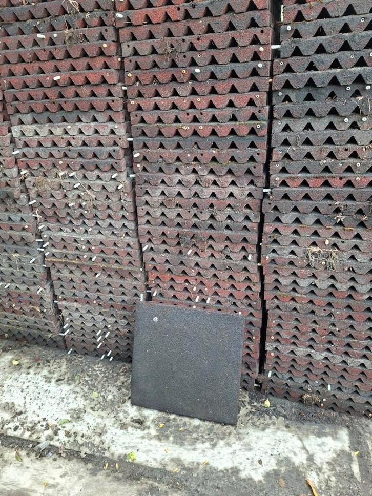 66 rubberen tegels 50x50x4.5 cm speeltuin dakterras etc, Tuin en Terras, Terrasdelen en Vlonders, Overige materialen, Ophalen