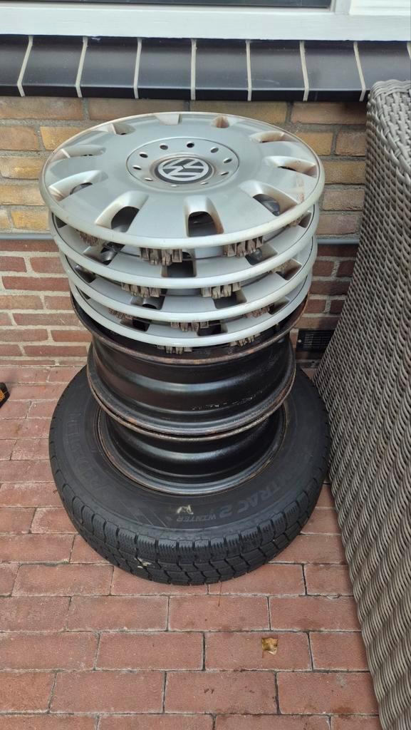 Set van 4 VW wieldoppen 16 " Transporter T5 reservewiel, Auto diversen, Wieldoppen, Gebruikt, Ophalen