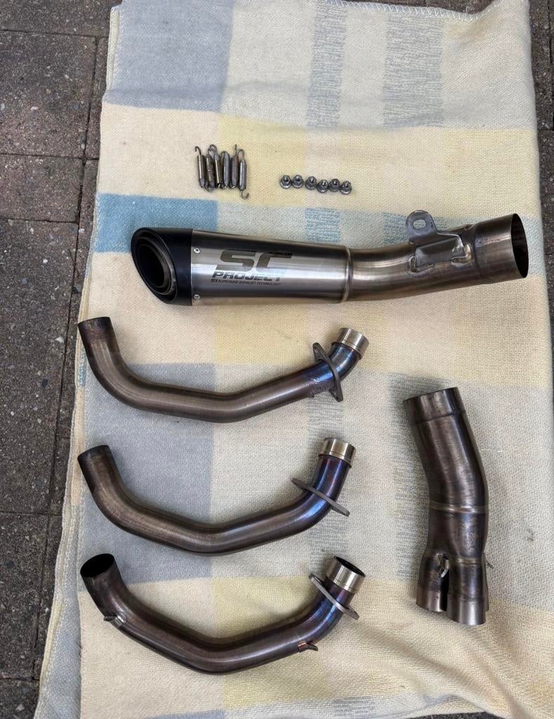SC Project S1 vol titanium/carbon uitlaat MT09 BJ 21-22-23, Ophalen, Gebruikt