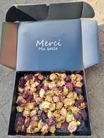 Grote zwarte kado doos met gedroogde rozen., Ophalen of Verzenden, Nieuw