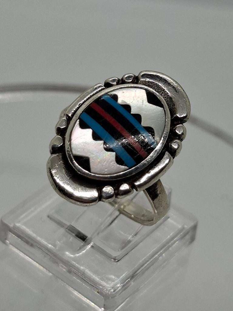 Prachtige Zilveren Zuni Navajo Inlay Ring - Maat 57, 18 tot 19, Ophalen of Verzenden, Dame of Heer, Met edelsteen