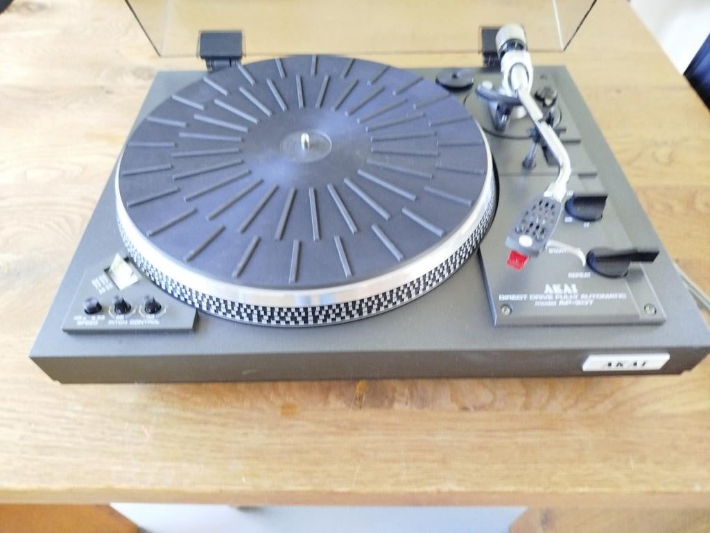 AKAI AP-207 direct drive draaitafel, Ophalen, Akai