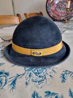 Modernere NS dames conductrice blauwe pet met gele band., Ophalen of Verzenden, Zo goed als nieuw, Trein, Overige typen