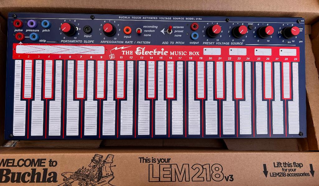 Buchla LEM218 V3 touch interface/keyboard, Ophalen of Verzenden, Zo goed als nieuw