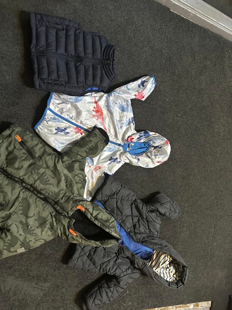Jongens jassen pakket maat 92: regenjas, winterjas & bodywar, Kinderen en Baby's, Kinderkleding | Maat 92, Ophalen of Verzenden