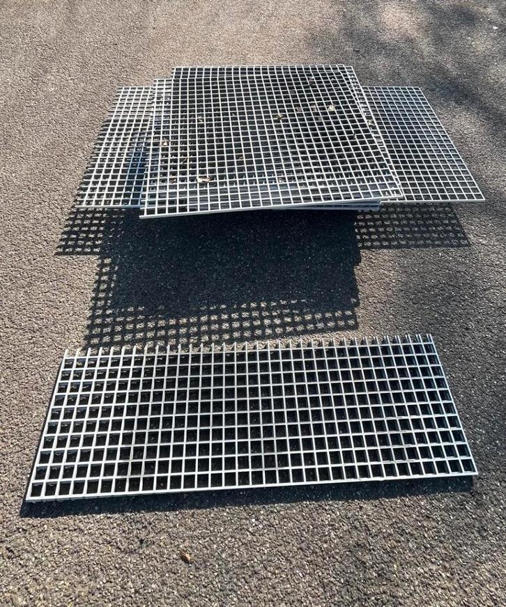 GVK kunststof roosters, Doe-het-zelf en Verbouw, Platen en Panelen, Zo goed als nieuw, Overige materialen, 20 tot 50 mm, Ophalen