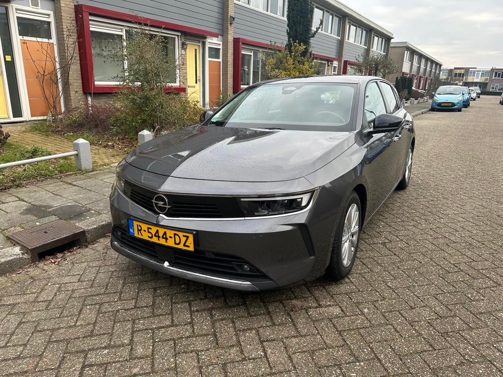 Opel Astra 1.2 Turbo 110pk Start/stop 2022 Grijs, Auto's, Voorwielaandrijving, Stof, 1250 kg, Zwart