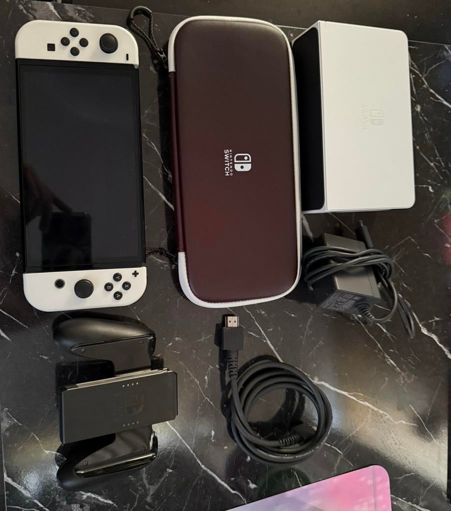 Nintendo switch Oled Wit, Spelcomputers en Games, Spelcomputers | Nintendo Switch, Zo goed als nieuw, Switch OLED, Met 1 controller