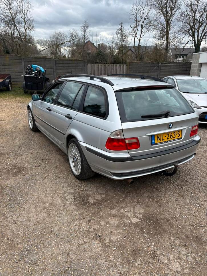BMW 3-Serie 2.0 I 318 Touring AUT 2004 Grijs, Auto's, BMW, Bedrijf, 3-Serie, Benzine, D, Stationwagon, Automaat, Geïmporteerd