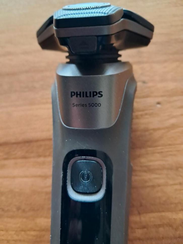 Philips Series 5000 scheerapparaat, Witgoed en Apparatuur, Persoonlijke-verzorgingsapparatuur, Gebruikt, Scheren en Epileren, Ophalen