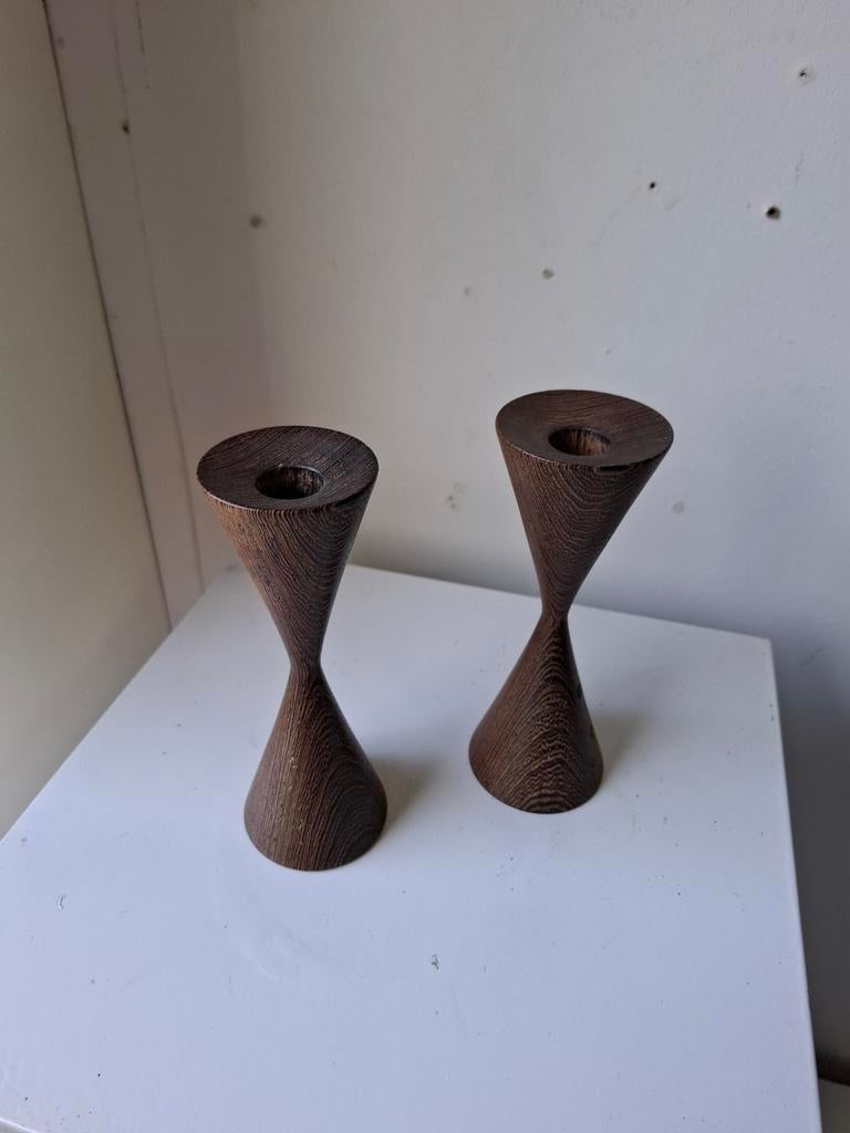 Vintage kandelaar hout wengee retro candleholder, Antiek en Kunst, Antiek | Kandelaars, Ophalen of Verzenden