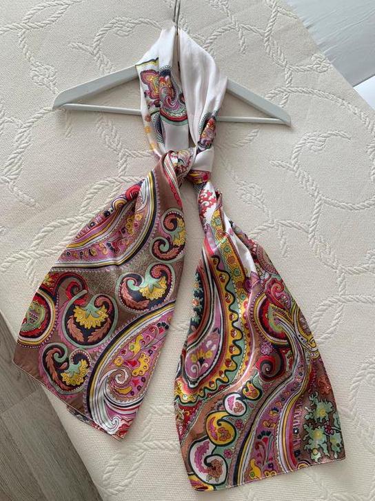 Sjaal warme tinten., Kleding | Dames, Mutsen, Sjaals en Handschoenen, Ophalen of Verzenden, Zo goed als nieuw, Maat 46/48 (XL) of groter