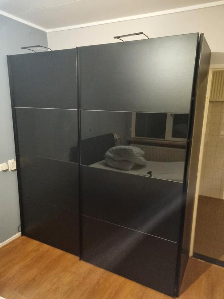 Garderobekast met schuifdeuren en spiegel - Zwart, Huis en Inrichting, Kasten | Kledingkasten, Gebruikt, 200 cm of meer, 150 tot 200 cm