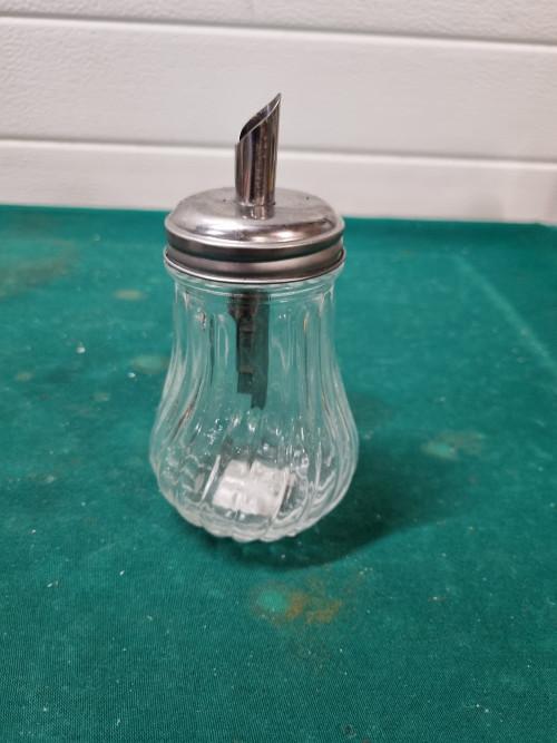 suikerstrooier van glas en metaal, Huis en Inrichting, Keuken | Keukenbenodigdheden, Ophalen of Verzenden, 'T Olde Gre-j, Info@toldegrej.nl