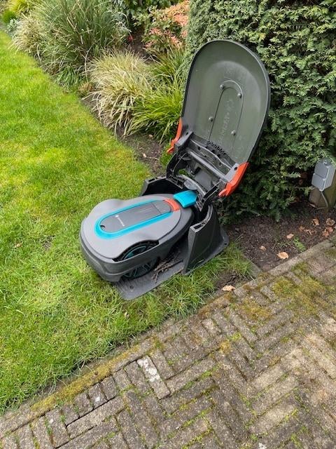 Gardena robotmaaier, Ophalen, Zo goed als nieuw, Minder dan 20 cm, Gardena