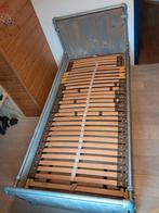 Eenpersoons bed steigerhout en buizen., 90 cm, Eenpersoons, Steigerhout, Ophalen of Verzenden