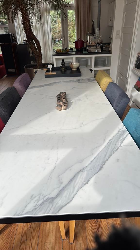 Mooie marmercomposiet tafel, stijlvol zwart metalen frame, Ophalen, Metaal of Aluminium, Zo goed als nieuw, 75 cm of meer