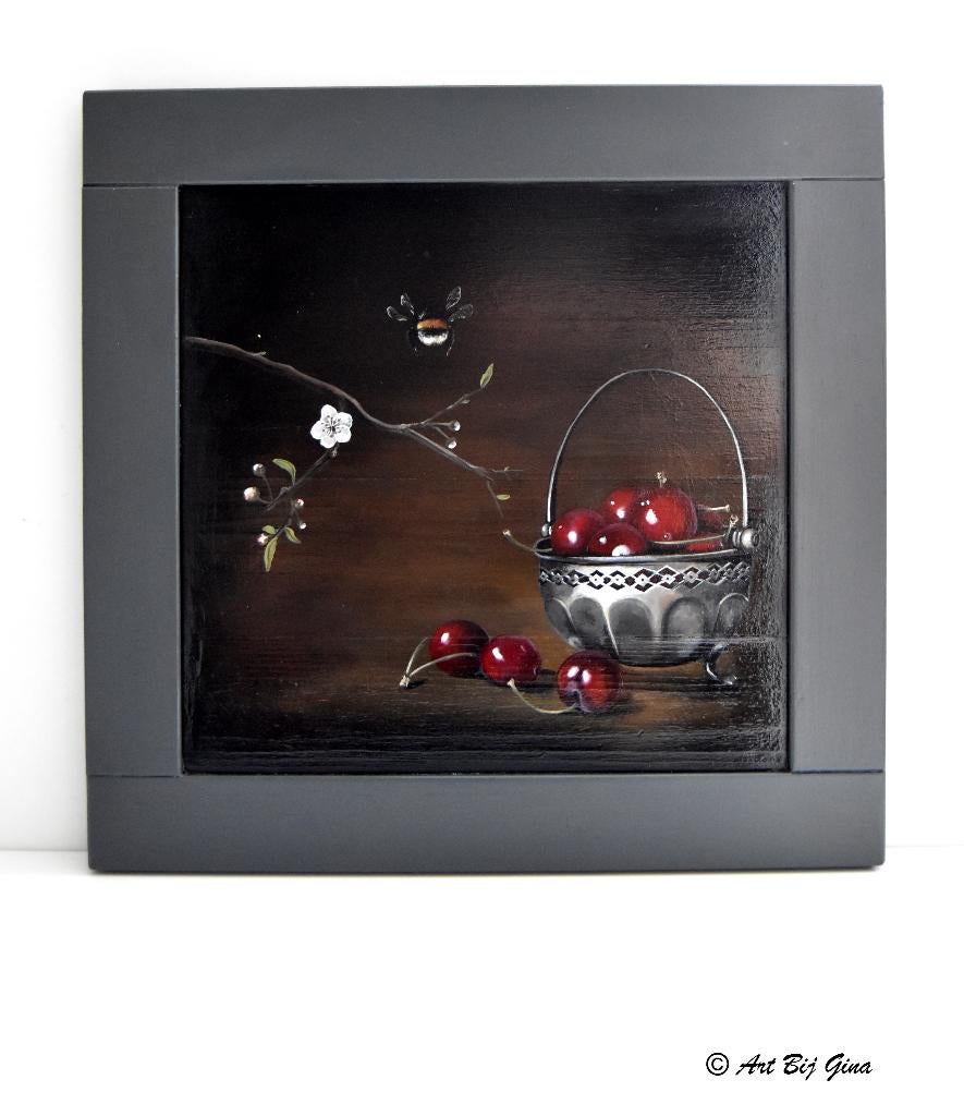 Stilleven van kersen & een hommel, op een oud houten paneel, Ophalen of Verzenden