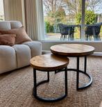 Set van 2 ronde (salon)tafeltjes mangohout/metaal, Huis en Inrichting, Ophalen, Gebruikt, 50 tot 100 cm, Rond