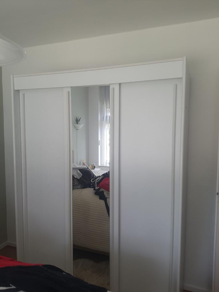 Gratis kledingkast, Huis en Inrichting, Kasten | Kledingkasten, Ophalen, Gebruikt, 100 tot 150 cm, 200 cm of meer