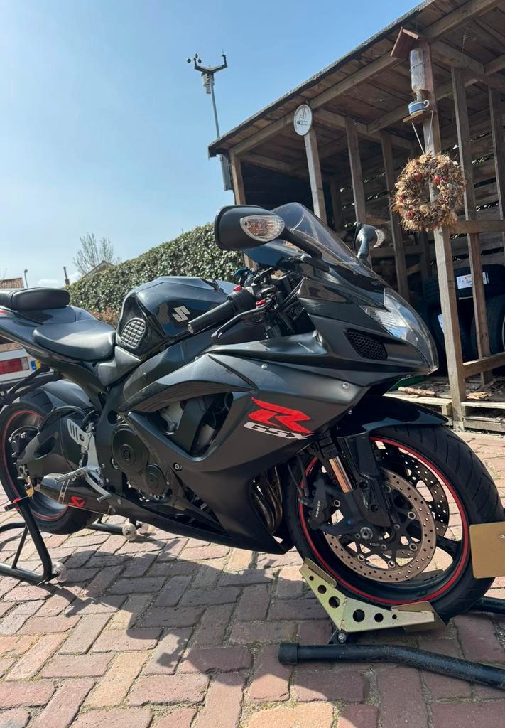 Suzuki GSX-R 750 K7, Motoren, Motoren | Suzuki, Particulier, Super Sport, meer dan 35 kW, 4 cilinders, Motorrijbewijs A, Sportuitlaat