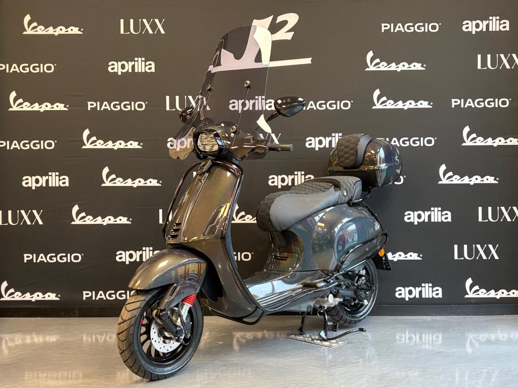 Vespa Sprint | Psychedellic | Brom/Snor | 2026 | 0 km | Nieu, Overige modellen, ., Maximaal 45 km/u, Nieuw