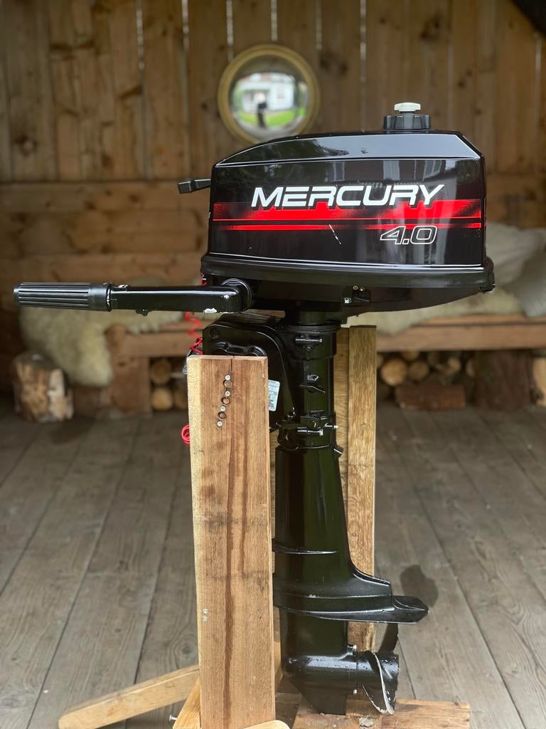 Mercury 4 PK 2-takt buitenboordmotor, Watersport en Boten, Bootonderdelen, Ophalen, Zo goed als nieuw, Motor en Techniek, Motorboot