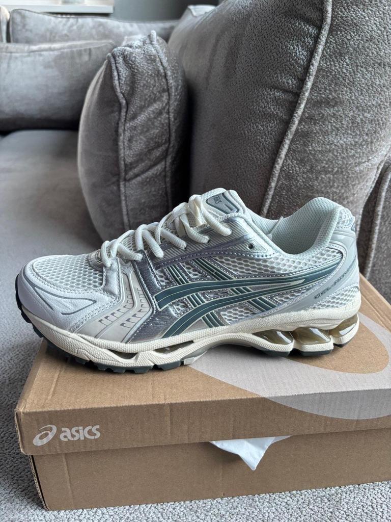 Nieuwe Asics Gel-Kayano sneakers maat 42, Ophalen of Verzenden, Nieuw, Wit, Sneakers of Gympen