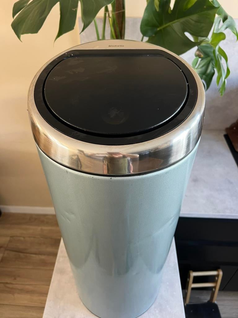 Brabantia prullenbak 23-30L grijs/chroom, Ophalen of Verzenden, Gebruikt, Rvs, Minder dan 50 cm
