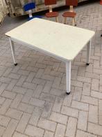 Schoolmeubilair: Tafel en Stoeltjes, Ophalen, Gebruikt, Tafel(s) en Stoel(en)