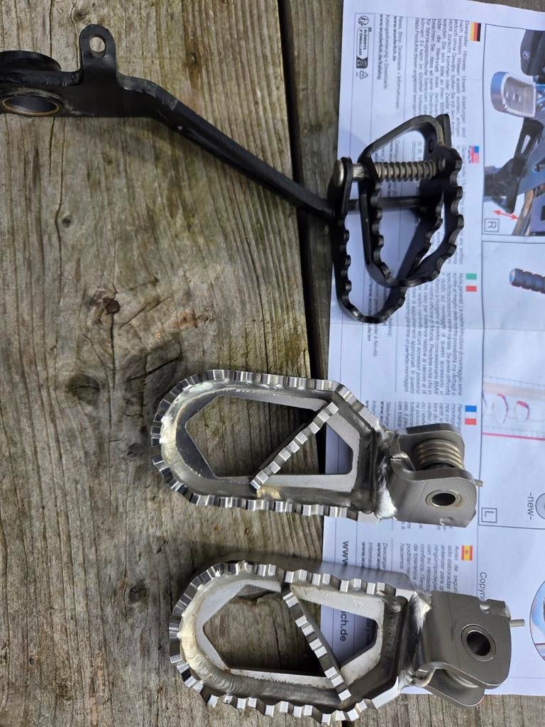 BMW RS 1200 GS Voetsteunen Zwart/Chroom - VB Motoparts