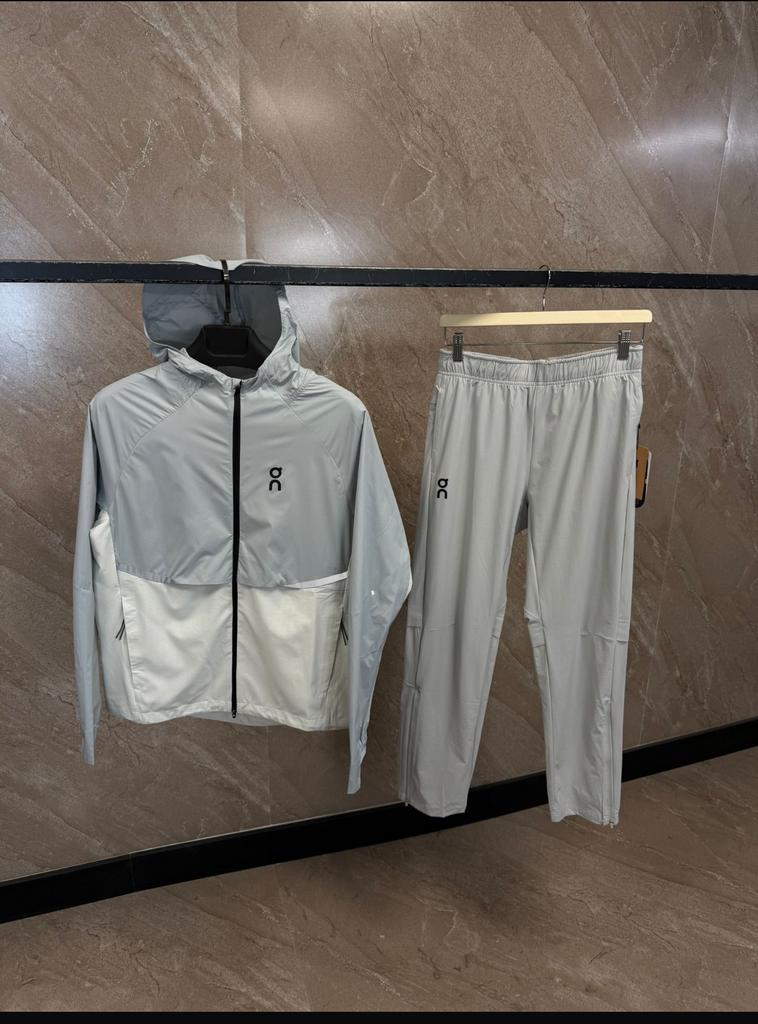 Oncloud Wit Trainingspak - Comfortabel en Stijlvol, Kleding | Heren, Sportkleding, Nieuw, Fitness, Overige maten, Wit, Ophalen of Verzenden