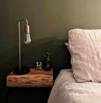 Set van 2 massief houten, hangende nachtkastjes, Ophalen of Verzenden, Gebruikt, Hout, Minder dan 55 cm