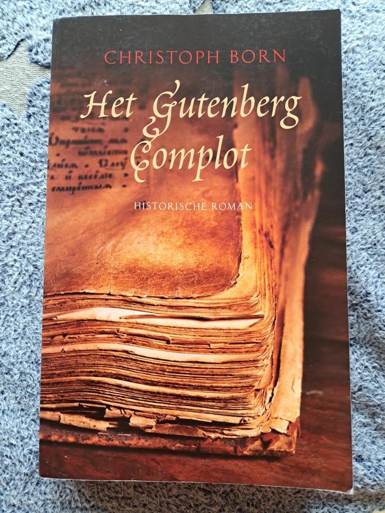 C. Born - Het Gutenberg Complot, Ophalen of Verzenden, Gelezen, C. Born