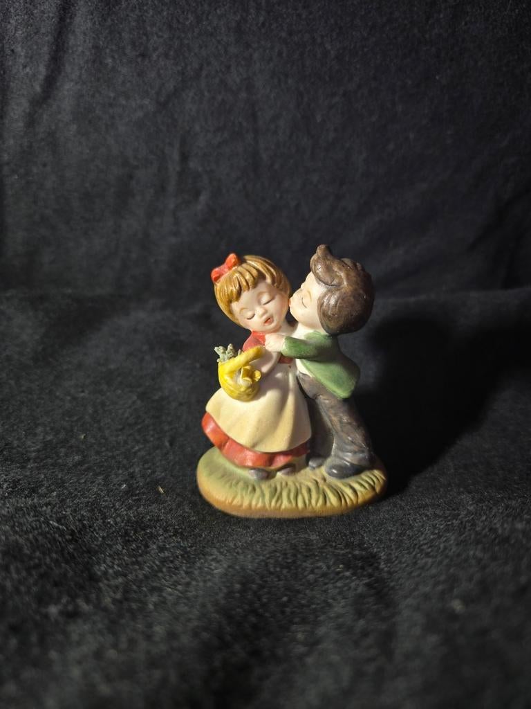 Enesco hummel beeldje vintage, Ophalen of Verzenden