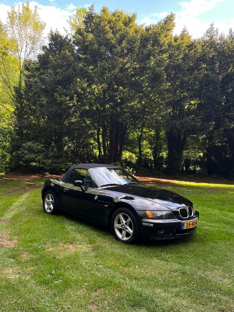 BMW Z3 1.9 I Roadster 2000 Zwart, Auto's, 13 km/l, 4 cilinders, Cabriolet, Zwart