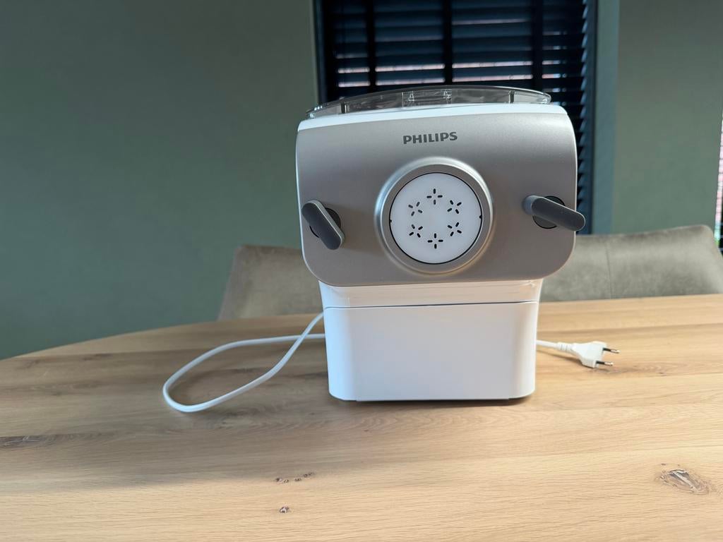 Philips Pastamachine HR2355 met diverse opzetstukken, Ophalen, Kunststof, Zo goed als nieuw, Pastamachine