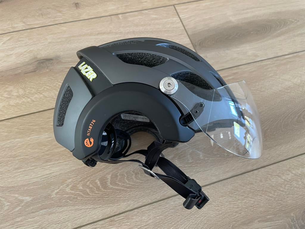 Helm speed pedelec, Fietsen en Brommers, Fietsaccessoires | Fietshelmen, Ophalen of Verzenden, Zo goed als nieuw, Heer of Dame