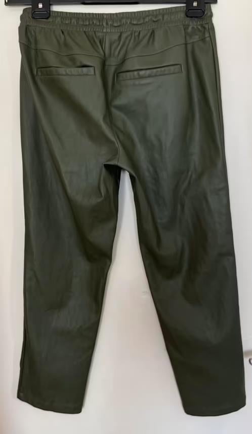 Gina Benotti mosgroene Lederlook pantalon maat 44, Kleding | Dames, Maat 42/44 (L), Ophalen of Verzenden, Zo goed als nieuw, Lang