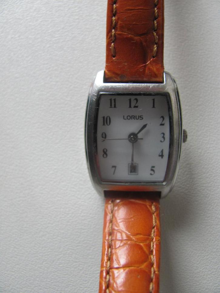 Lorus dameshorloge, Sieraden, Tassen en Uiterlijk, Horloges | Dames, Gebruikt, Polshorloge, Overige merken, Staal, Leer, Ophalen of Verzenden