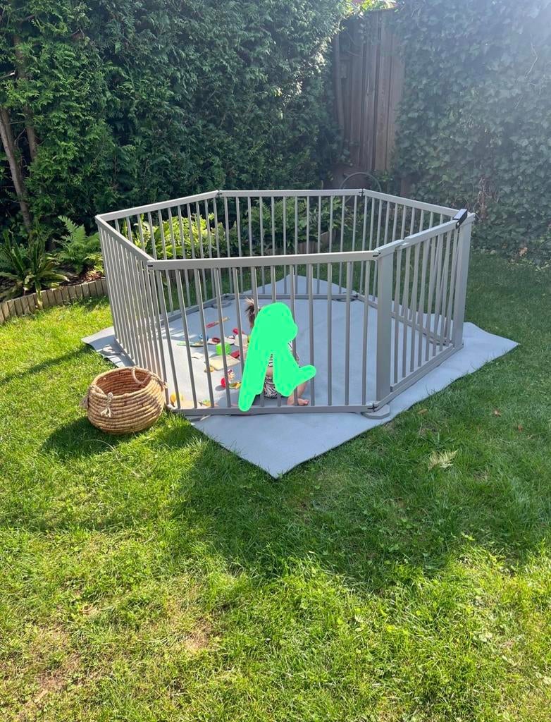 Grondbox met vloermat, Kinderen en Baby's, Boxen, Ophalen of Verzenden, Gebruikt, Overige vormen, Boxkleed