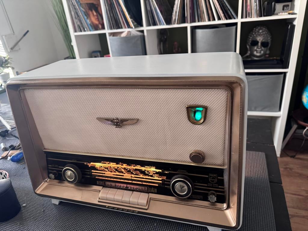 Oude buizenradio omgebouwd.  Vintage. Retro, Overige typen, Nieuw, Minder dan 60 watt, Ophalen