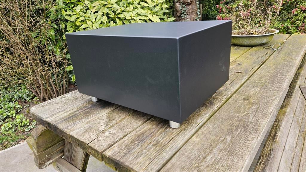 Subwoofer 60W Bas speaker merk, Loewe. Zonder elektronica, Gebruikt, Subwoofer, 60 tot 120 watt, Ophalen