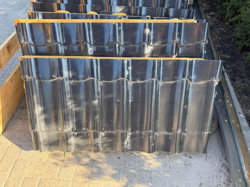 5x Nieuwe geïsoleerde dakplaten 10cm dik, 63x100cm, Doe-het-zelf en Verbouw, Dakplaat of Dakpanplaat, Zwart, Nieuw, Ophalen of Verzenden