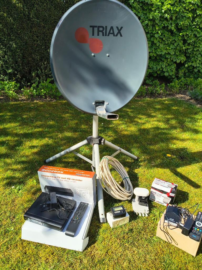 Schotelantenne met toebehoren, Audio, Tv en Foto, Schotelantennes, Ophalen, Gebruikt, (Schotel)antenne-accessoires, Overige merken