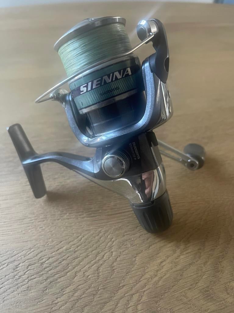 Shimano Sienna 2500, Watersport en Boten, Hengelsport | Algemeen, Ophalen, Zo goed als nieuw, Molen