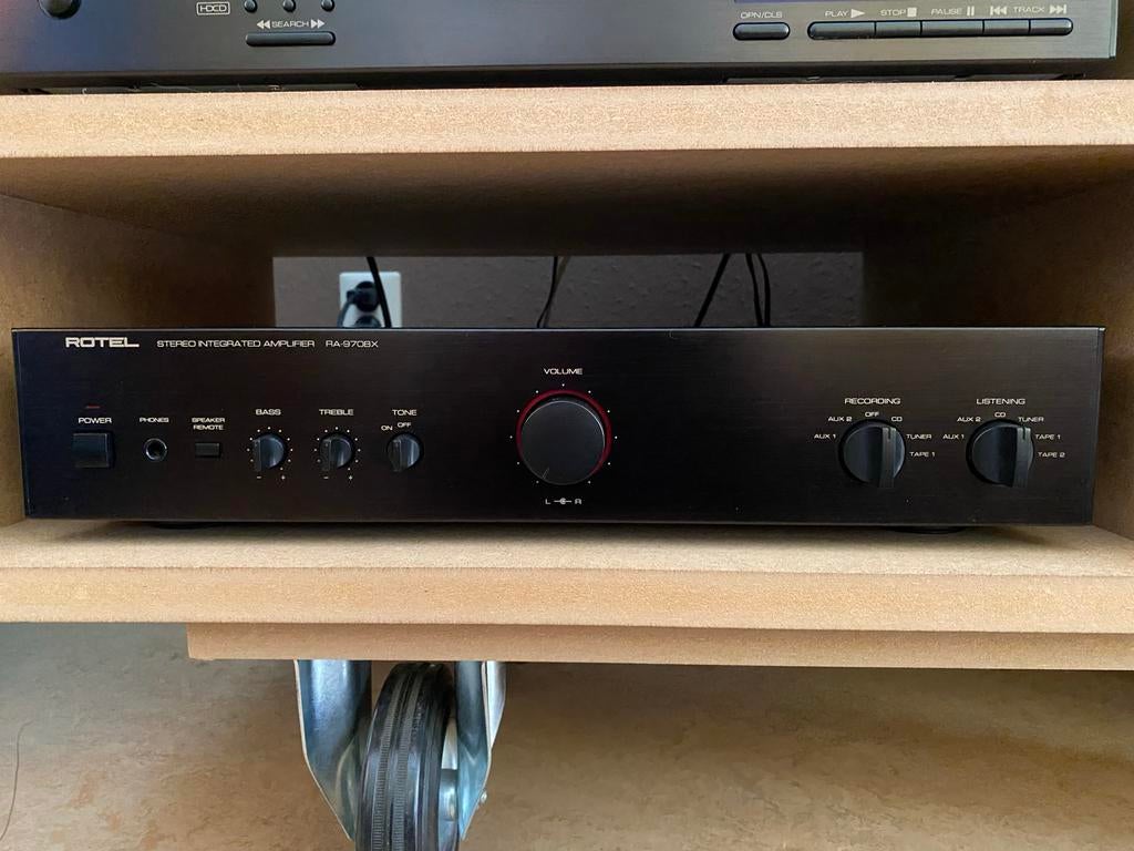 Rotel RA-970BX Stereo Geïntegreerde Versterker, Overige merken, Ophalen of Verzenden, Zo goed als nieuw, 60 tot 120 watt