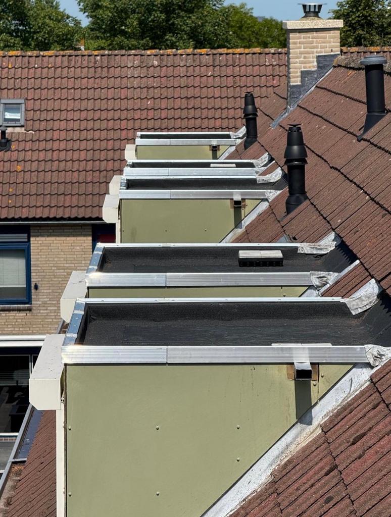 Professionele dakdekke! Direct hulp bij lekkage!, Diensten en Vakmensen, Dakdekkers en Rietdekkers, 24-uursservice, Overige dakdekking