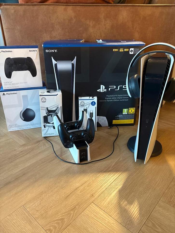 PlayStation 5 Digitale Editie Compleet Pakket, Spelcomputers en Games, Spelcomputers | Sony PlayStation 5, Zo goed als nieuw, Playstation 5 Digital