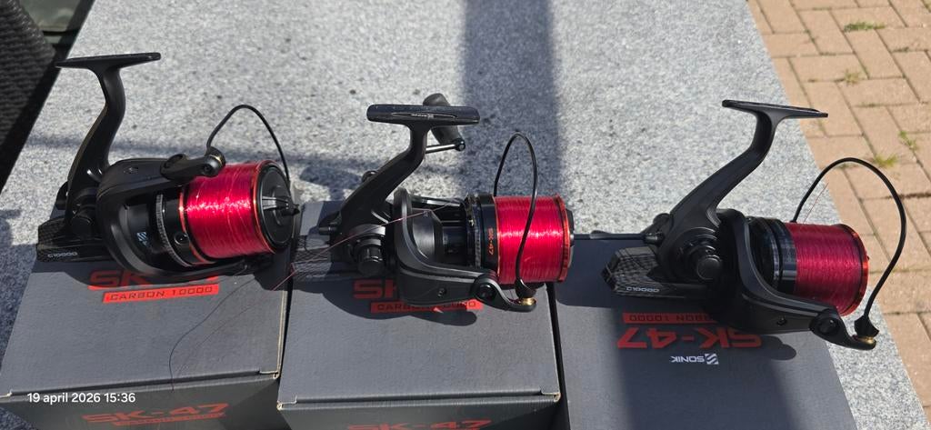 Set van 3 Sonik SK-47 Carbon 10000 Molens, Watersport en Boten, Hengelsport | Karpervissen, Ophalen of Verzenden, Zo goed als nieuw